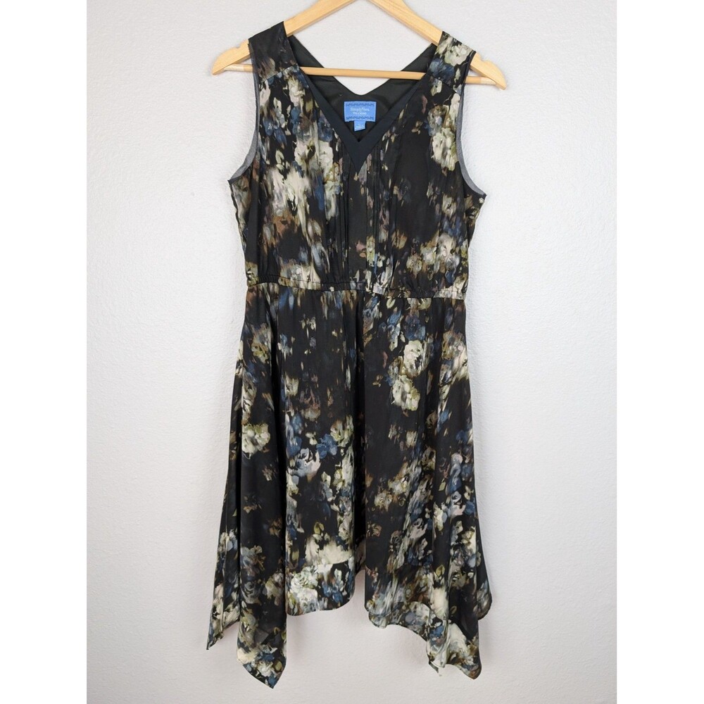 Simply Vera Vera Wang Black Floral Mini Dress